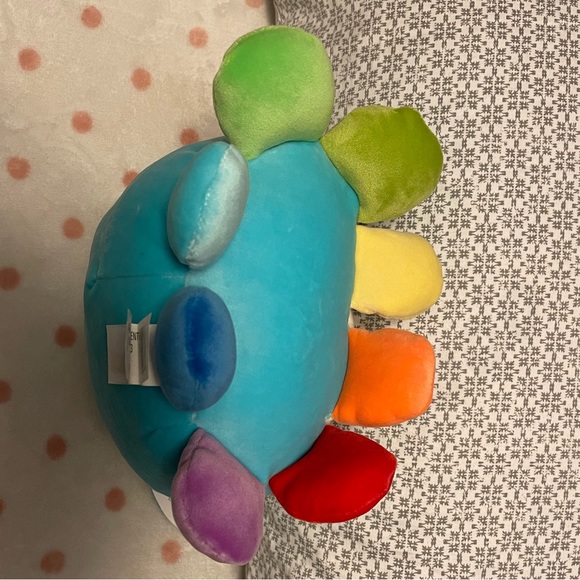 Jerrika Rainbow Octopus 8” Squishmallow - Picture 4 of 5